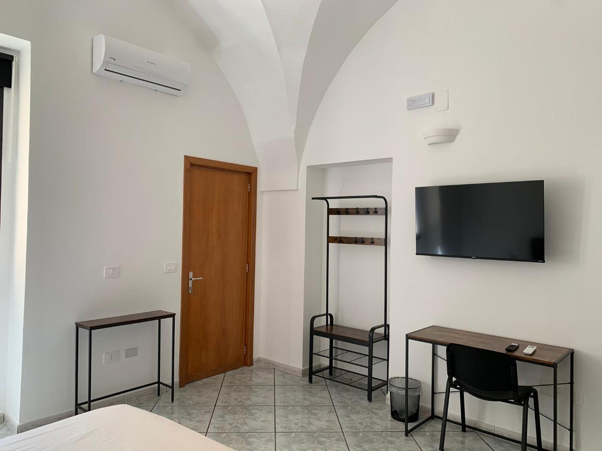 La Via Maestra Hotel Brindisi Bagian luar foto