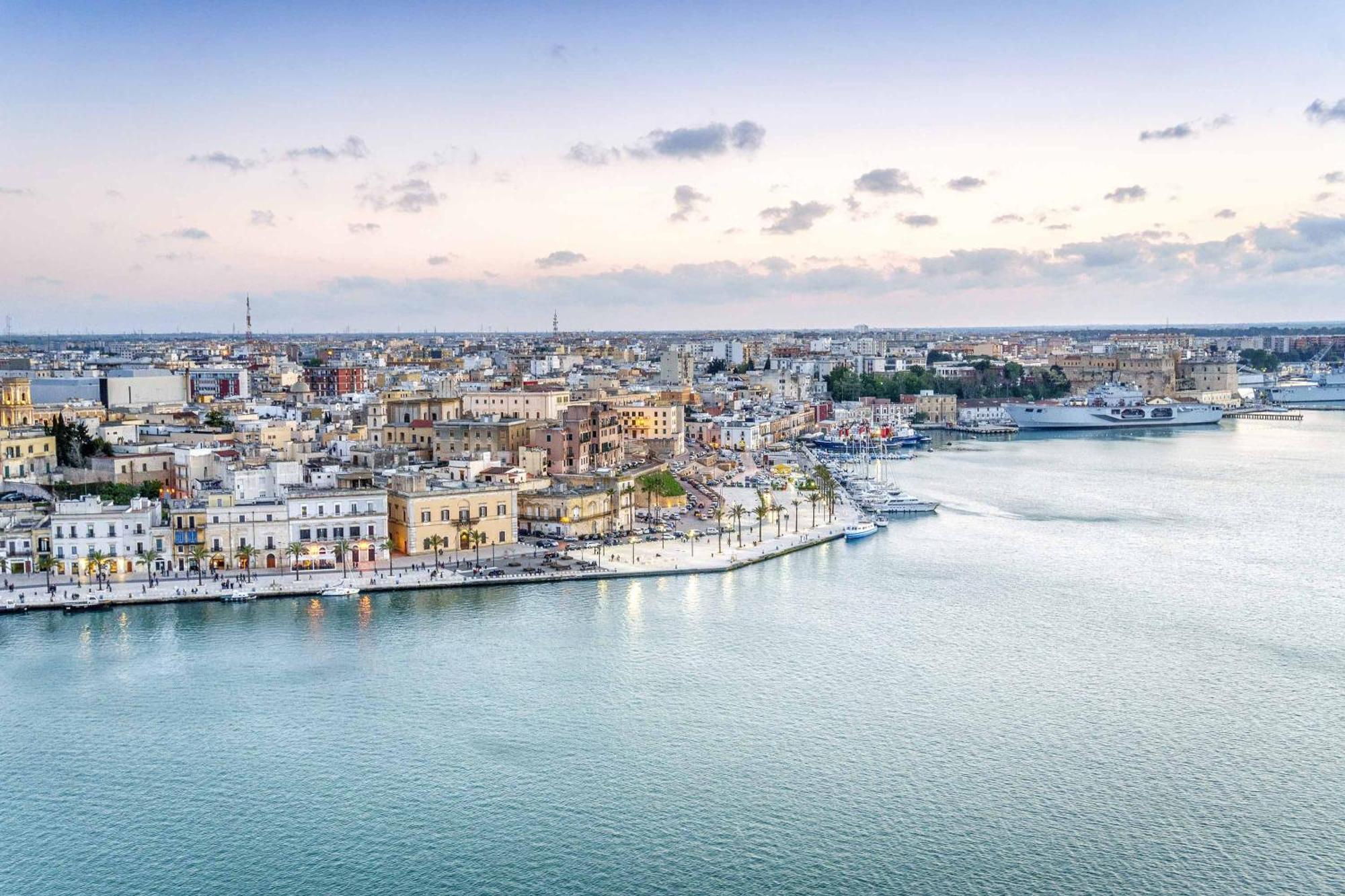 La Via Maestra Hotel Brindisi Bagian luar foto